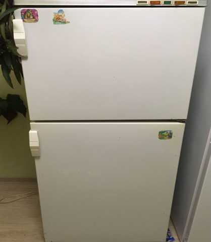 Продам: Холодильник Бирюса с верхней морозильной камерой