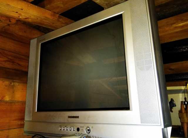 Продам: Телевизор samsung 21 дюйм и пульт дистанционного у