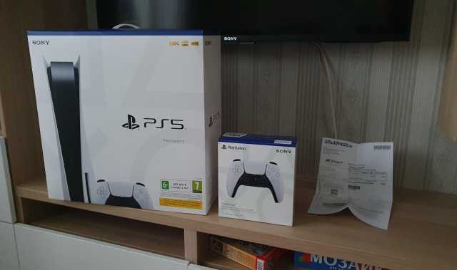 Продам: Sony PlayStation 5 + DualSense