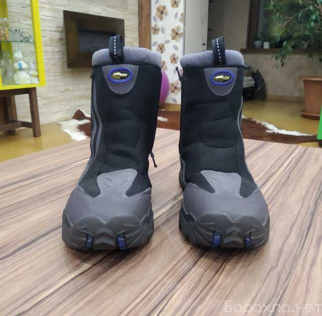 Продам: Зимние спортивные ботинки кроссовки Adidas 40 41