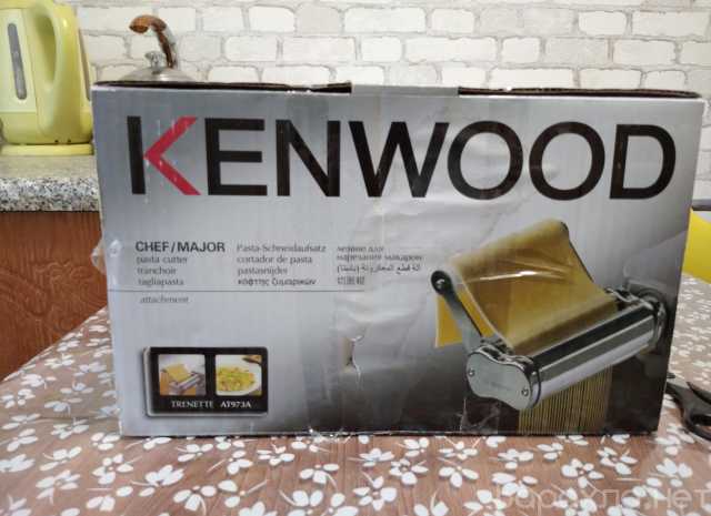 Продам: Насадка лапшерез для KENWOOD