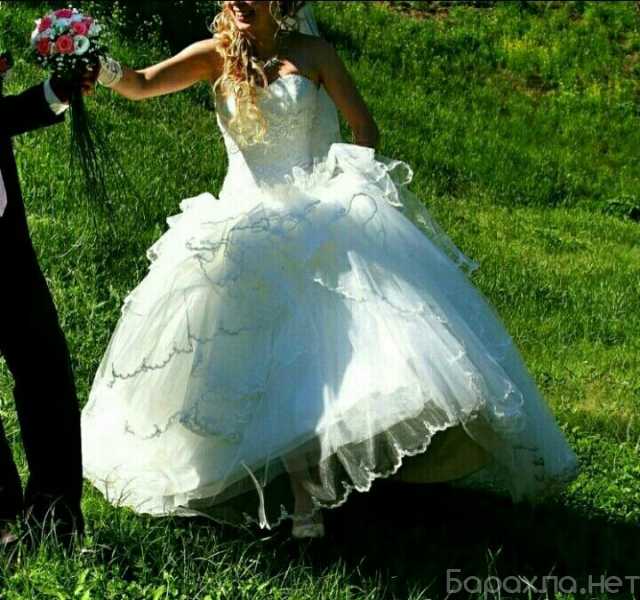 Продам: Свадебное платье цвет (Шампань)
